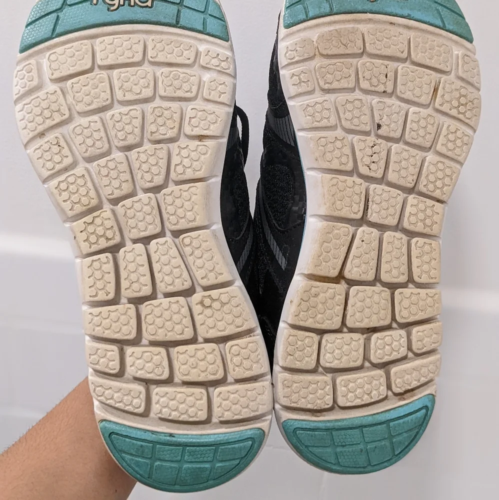 Ryka anti gravity sneakers